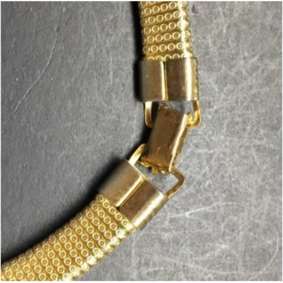 Short Coil Necklace Gold Flat Back Rounded Dots Retro BoHo Vintage Mod Soft Girl - Picture 5 of 5